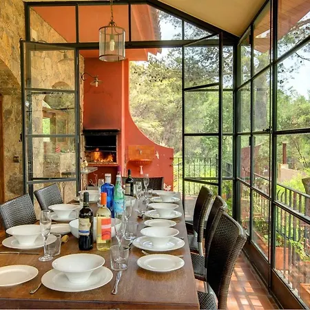 Villa Perals By Vintage Travel